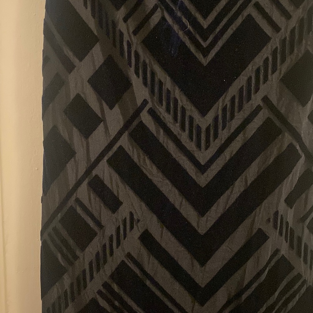 Velvet Art Deco Knee Length Dress - Vince Camuto